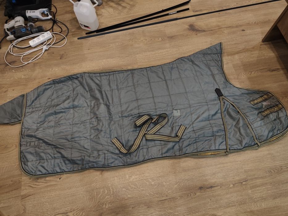 Derka stajenna horze 155 cm