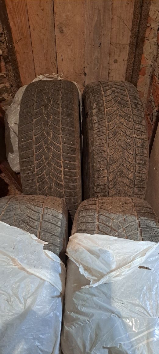 Зимова гума резина 21рGod Yer 265/65R17