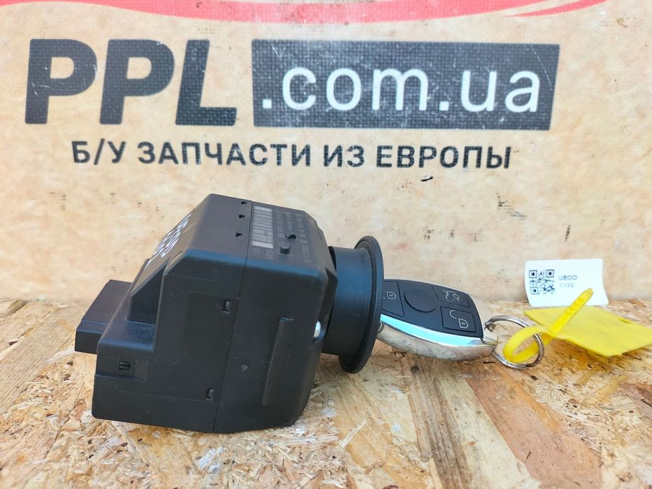 Mercedes C-Class W203 2000-2007 W209 Замок зажигания ключ 2095453108