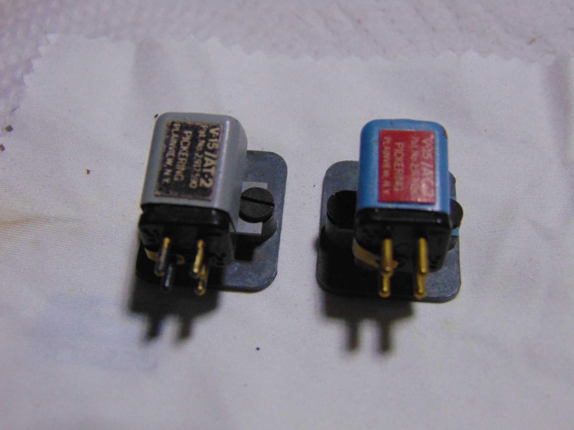 DUAS CABEÇAS PICKERING V15/AC2 e PICKERING V15/AT2