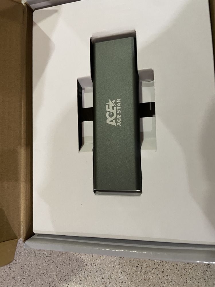 Новый зовнішній  диск  Ssd 512gb usb type C  ADATA® Ultimate 6Gb/s