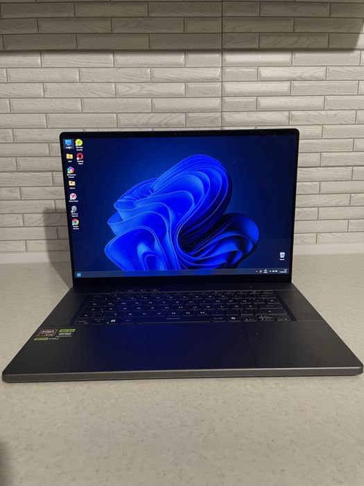 Asus Rog Zephyrus G16 (Rtx 4070)