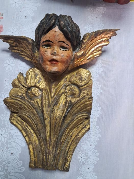 Anjo de altar de igreja