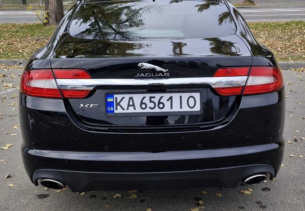 Продам Jaguar XF 2.0 2013 року у хорошому стані