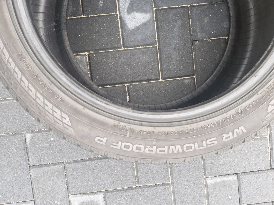 2 x opona zimowa 235/45r17 Nokian