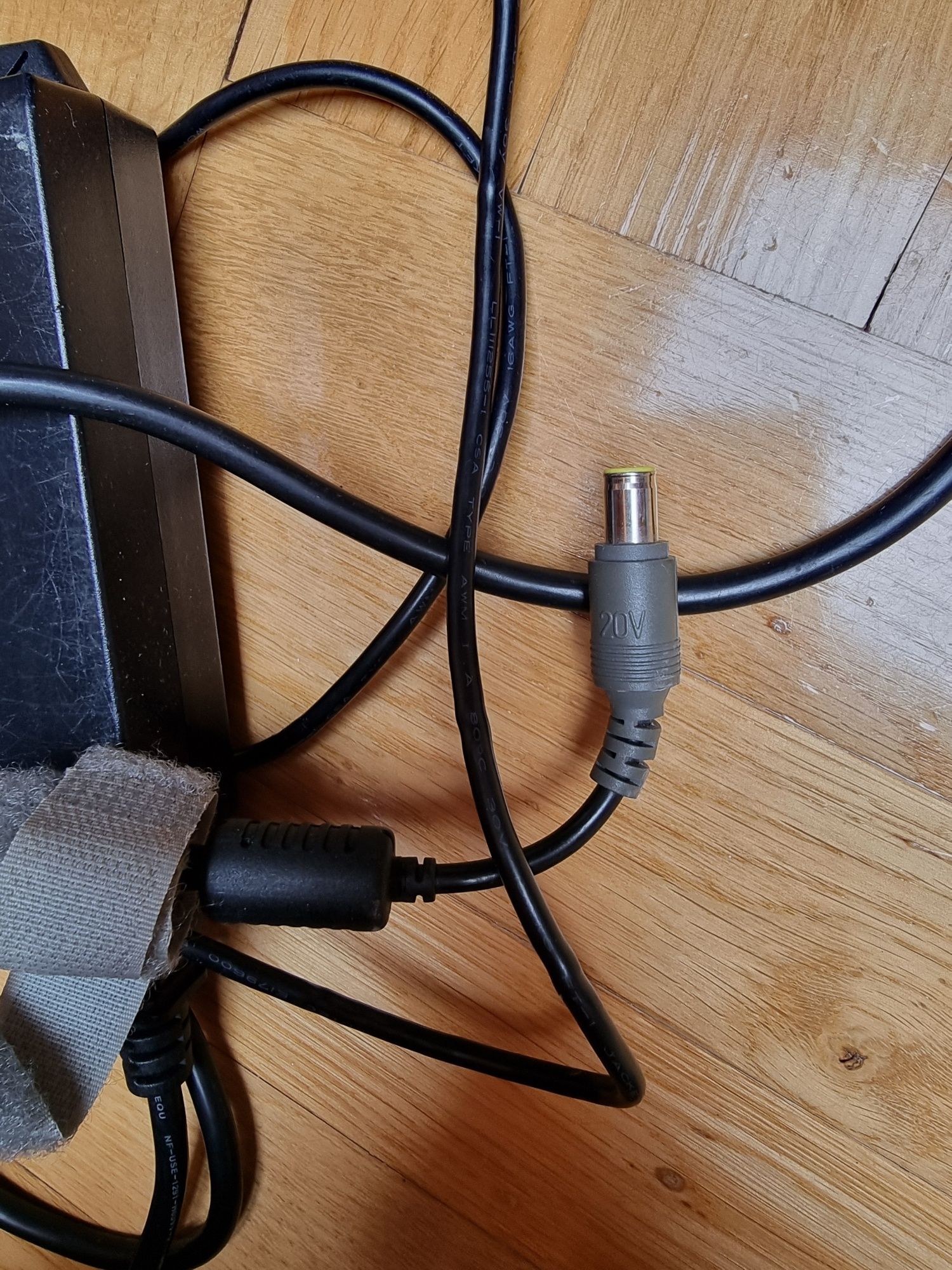 Zasilacz lenovo ac adapter 90W 20V