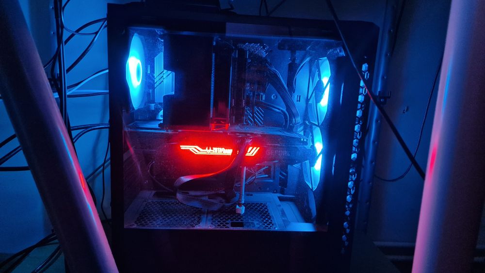PC i5 12400F + RTX 3080 + monitory (240 Hz + 27’’)