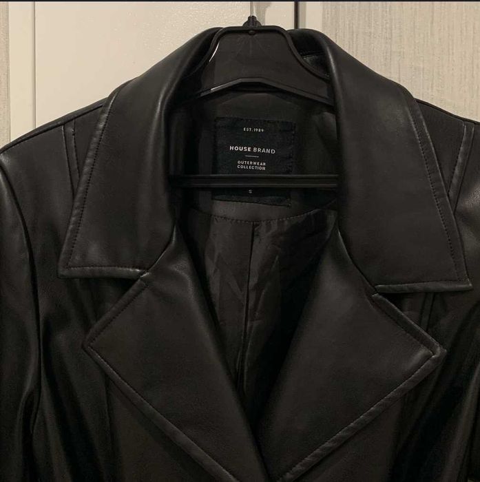 Пальто чорне шкіряне