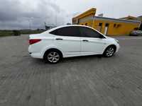 Hyundai Accent 2012