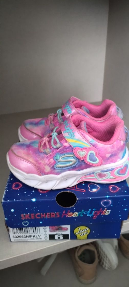 Tenis Skechers com luzes