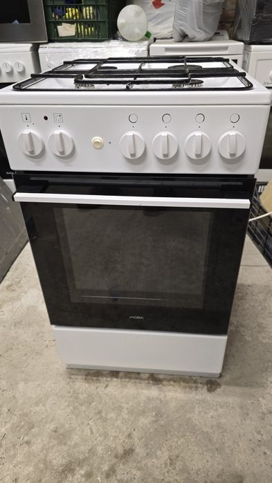 Продам дешево бу комбіновану газову плитку Mora, з запалом і газ контр