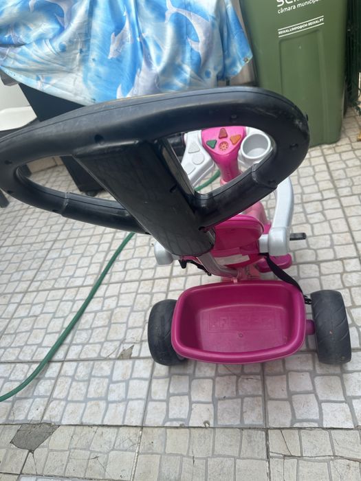 Triciclo para bebe/criança