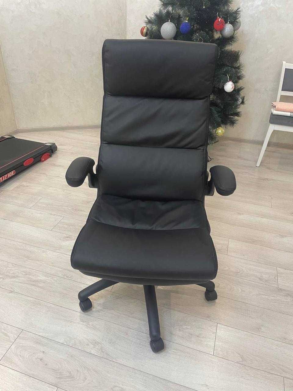 Крісло офісне - шкіра, колір чорний