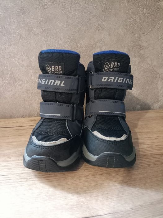 Продам зимове взуття