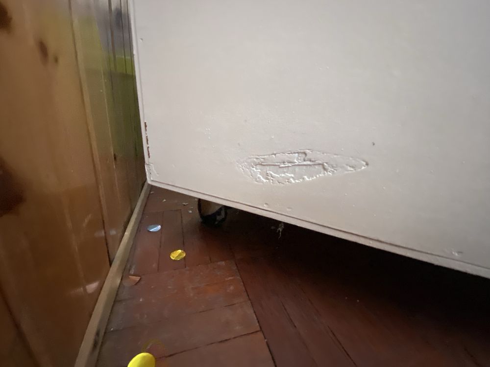 Aparador/consola baixo e contemporâneo