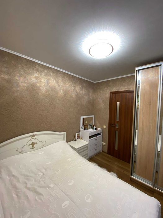 Продам 3 трикімнатну квартиру на вулиці Льотна 11а.
