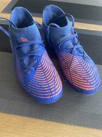 Бутси adidas predator 33 р.