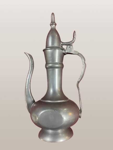 Peça Vintage decorativa em Estanho Puro Rovilis 16,5 cm alt.