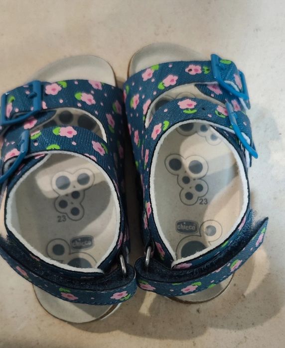 Sandálias Chicco
