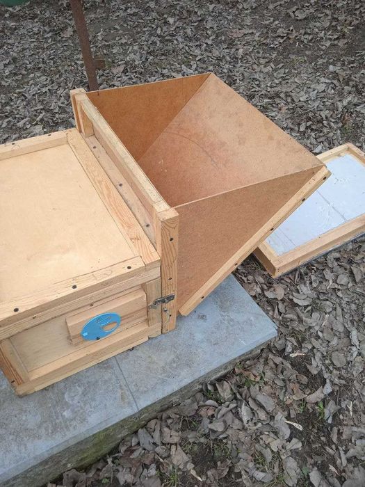 Просіювач для бджіл