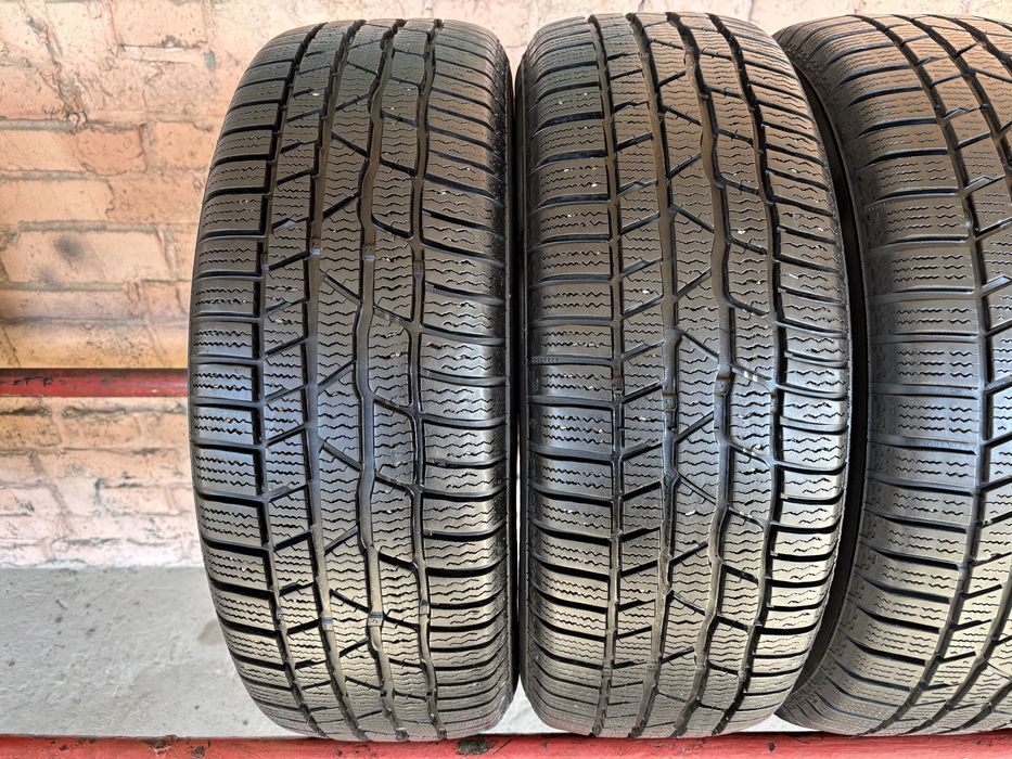 Комплект Зимових шин 205/60R16 Continental