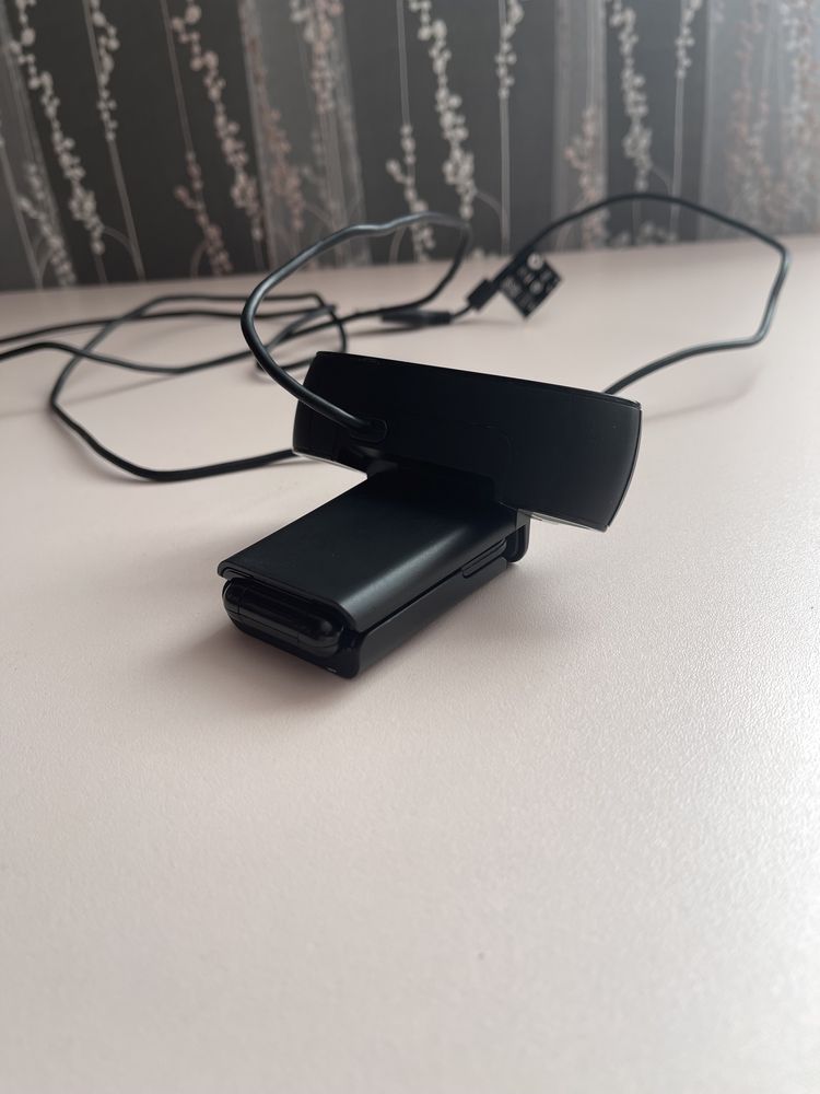 Продам веб-камеру Logitech
