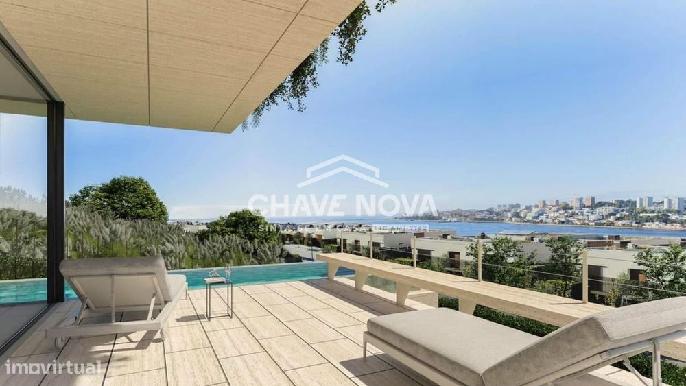 Moradia V4 c/ Piscina e vistas desafogadas sobre Rio Douro