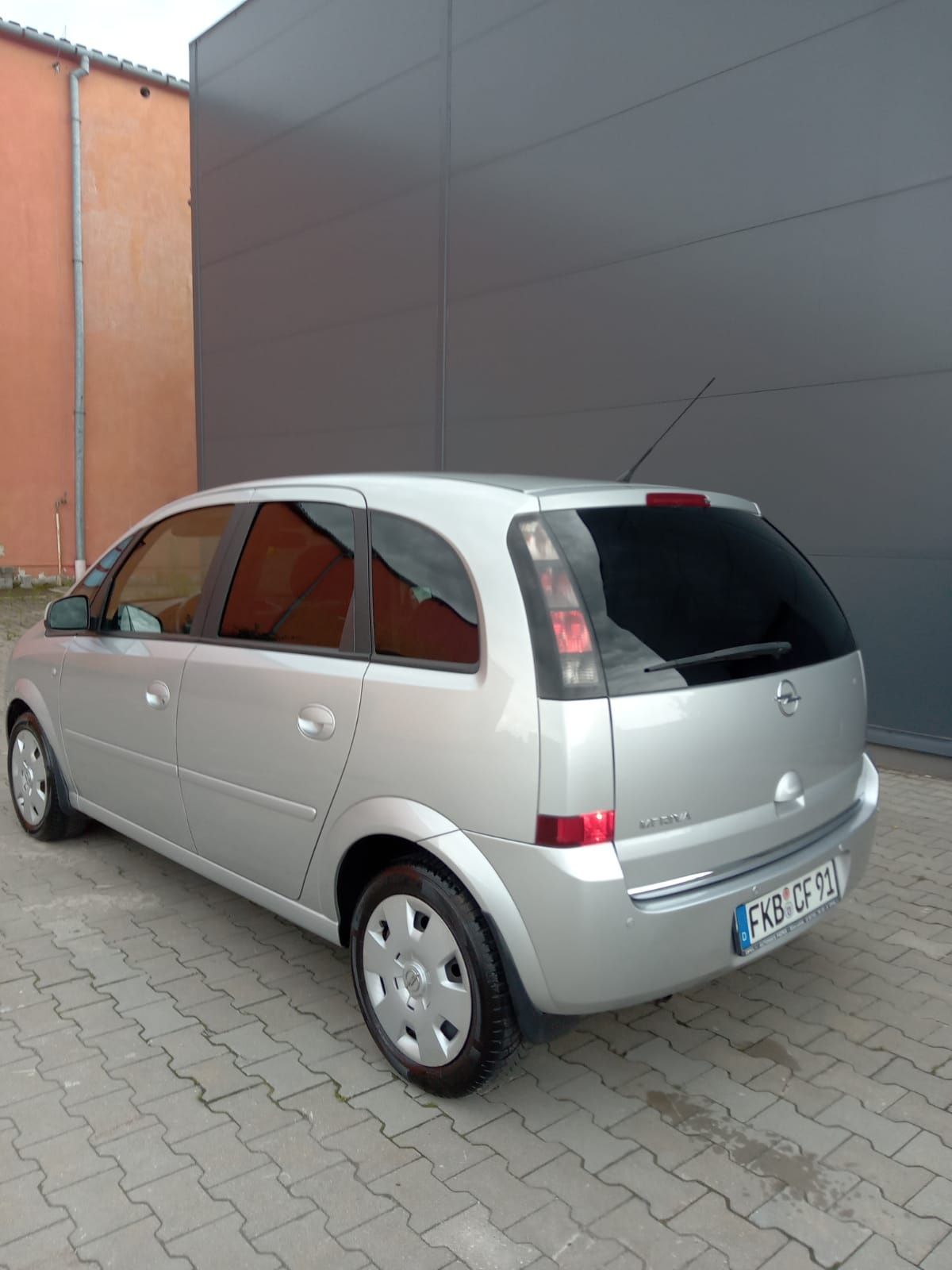 Opel Meriva 1.6 benzyna 105KM, automat, książka, serwis, klima