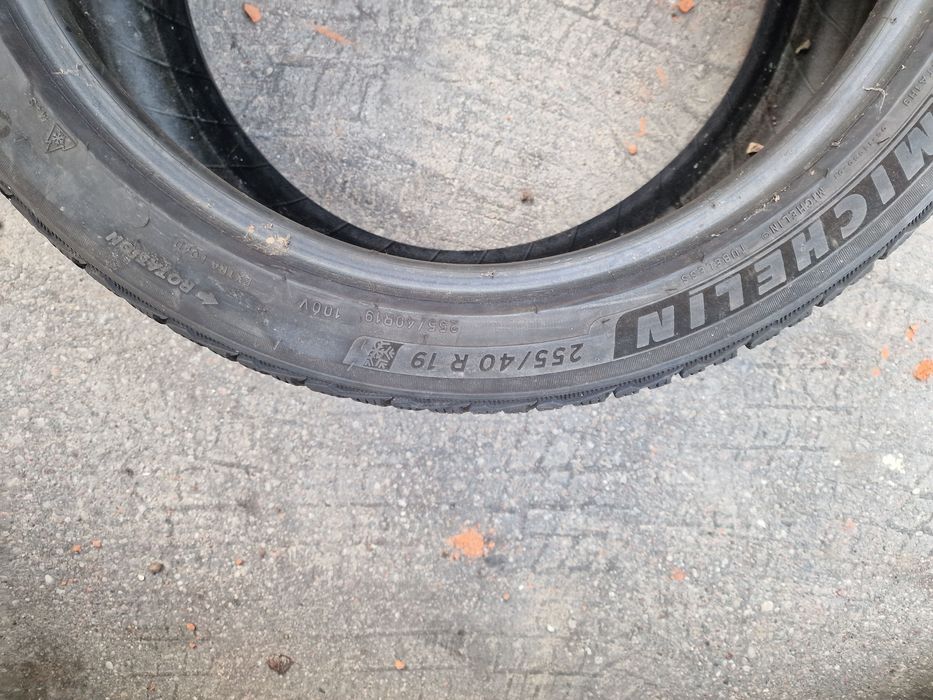 Opony zimowe Micheli Pilot Alpine 5 rozmiar 255 / 40 / R19 stan BDB 6m