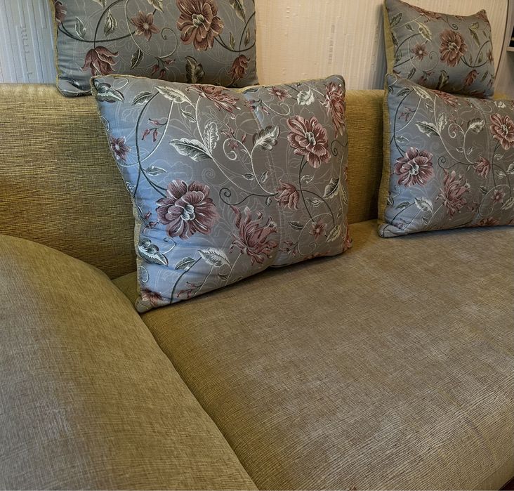 Диван б/у в гарному стані