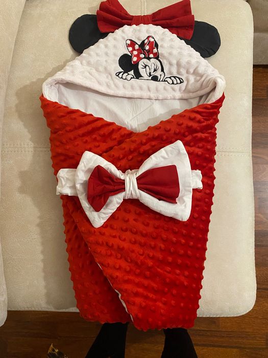 Конверт на виписку для дівчинки з шапкою