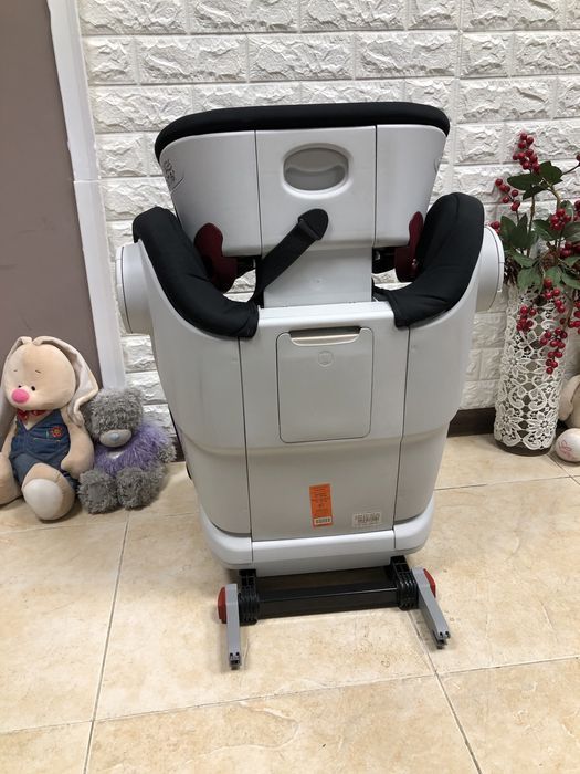 Автокрісло BRITAX ROMER KIDFIX 2 XP Sict Група 2/3 (15-36кг) бустер
