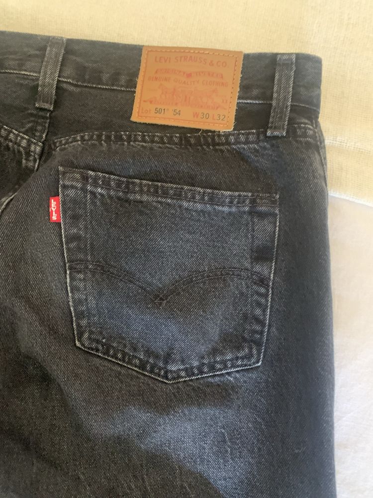 Levi’s 501 pretas