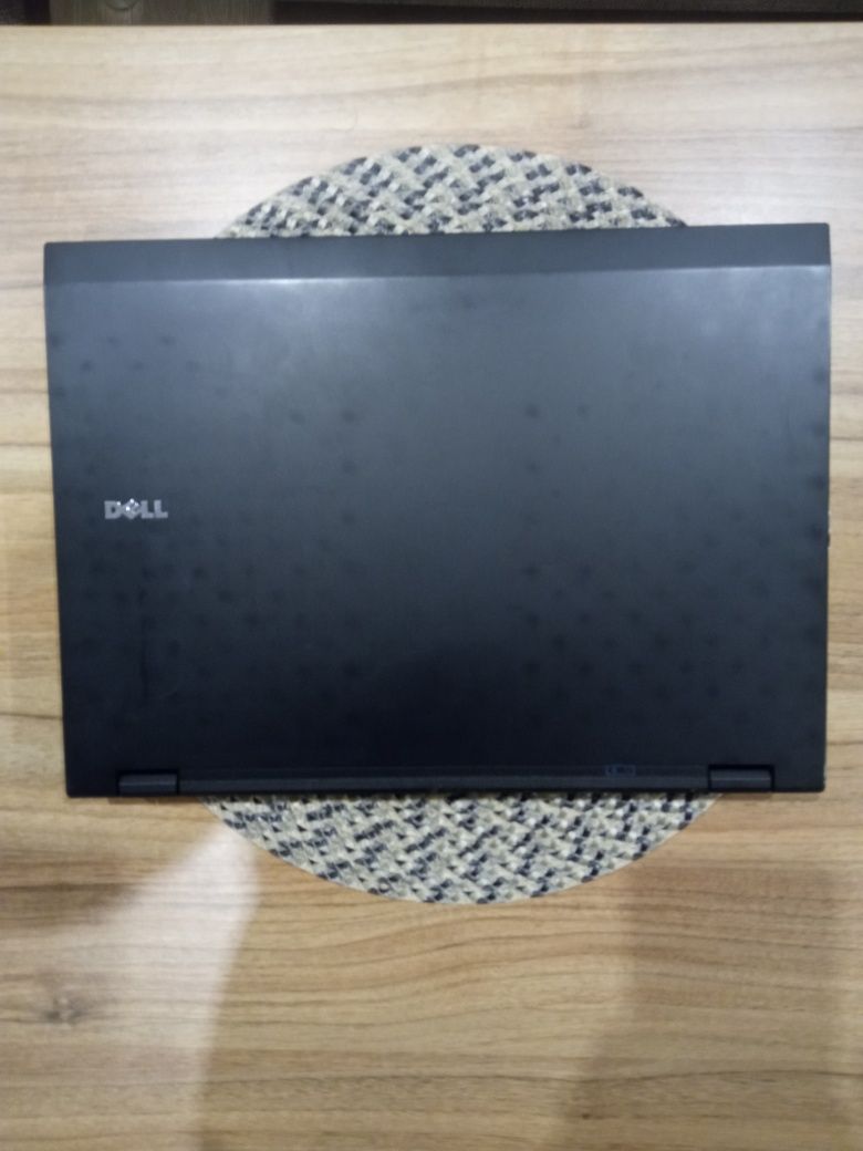Laptop Dell latitude E5500 port RS 232