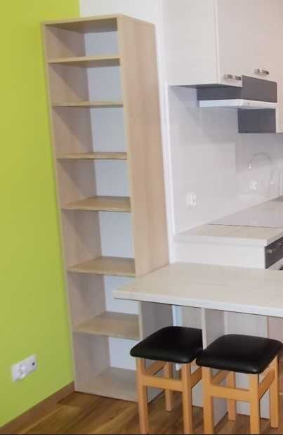 regał z półkami 50x30x210