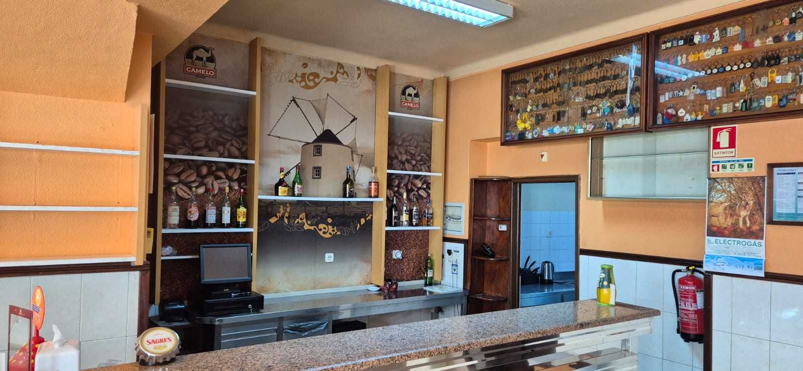 Arrenda-se Café Snack Bar