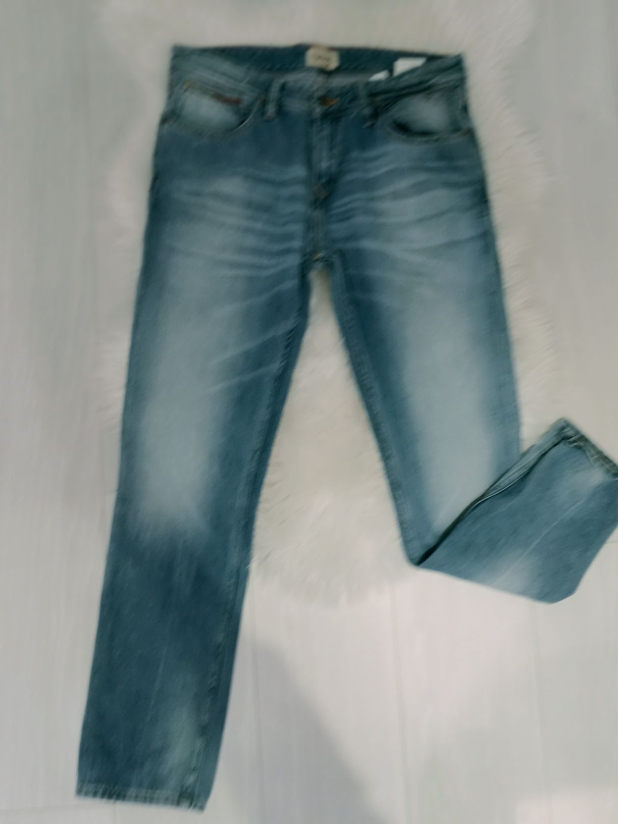 Spodnie męskie w rozmiarze 32 firmy Hilfiger