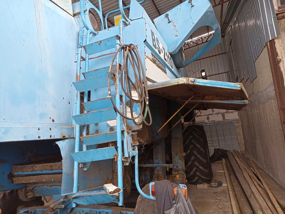 Комбайн Бізон BS-Z110