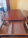 Mesa com aumento sala mogno