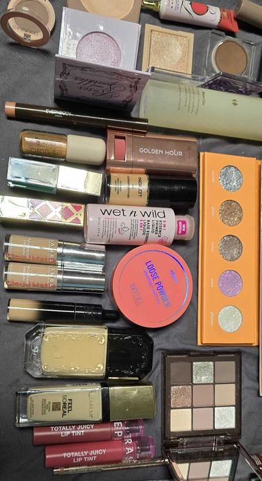 zestaw kosmetyków pastel roses kvd plouise ABH patrick ta glamshop EL