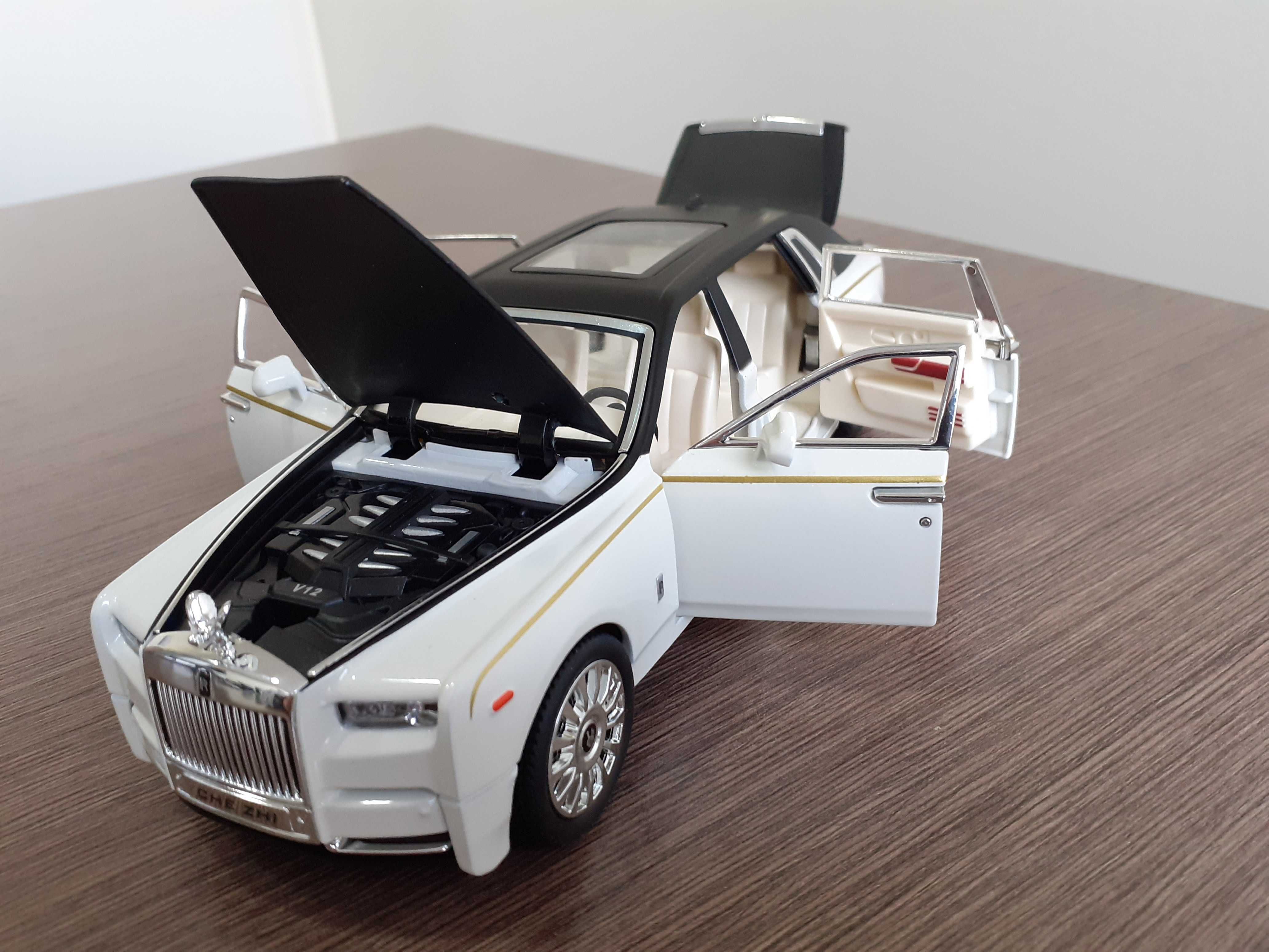 Rolls Royce Phantom 1:24, napęd, światła, dźwięk, oryginalne pudełko