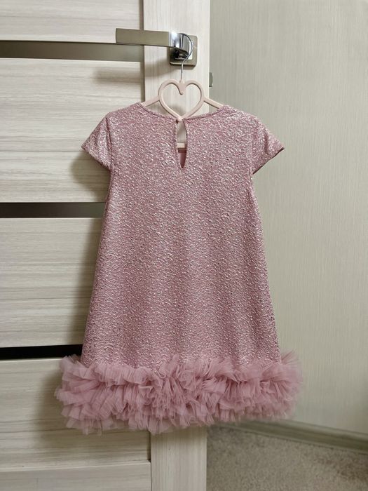 Святкова сукня дівчинки 120 см