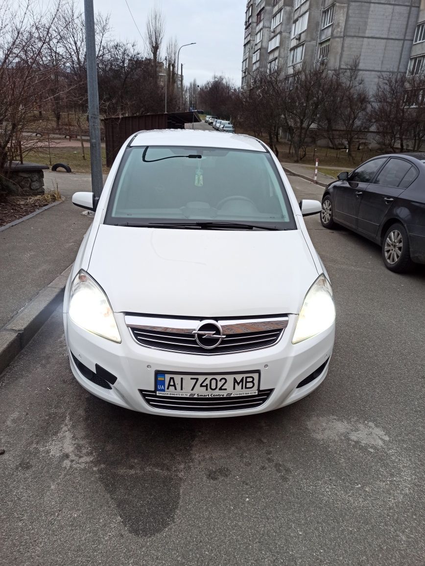 Продам Opel Zafira b