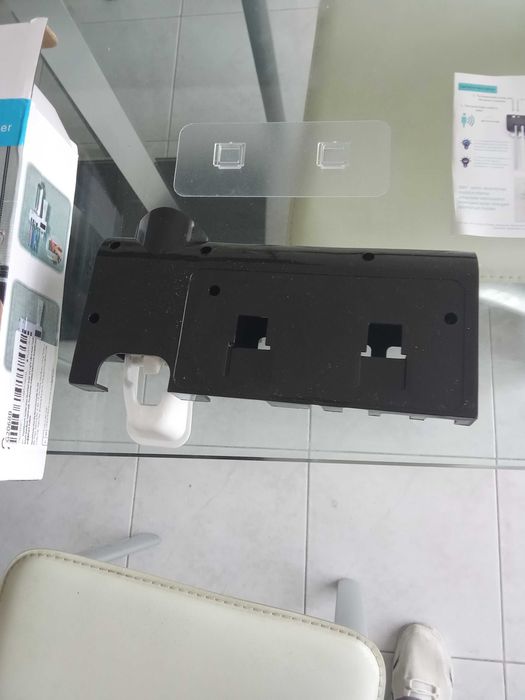 Suporte de parede novo embalado para pasta e escovas de dentes com luz