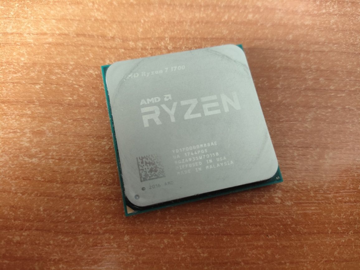 Процесор AMD Ryzen 7 1700 3.0GHz/16M (YD1700BBM88AE) sAM4, tray
