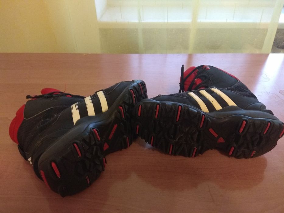 Продаж фірмового термовзуття "Аdidas"