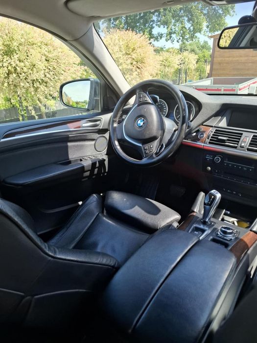 BMW X6 x drive 305 km