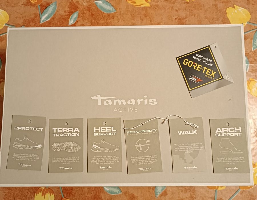 Кросівки Tamaris водонепроникні жіночі чорно білі р. 39