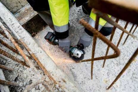 Rebarbadora sem fio Metabo W 18 l 9 125 Quick + 2 bat 4Ah e carregador