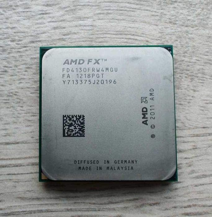 Procesor AMD FX-4130 4*3,9GHz AM3+